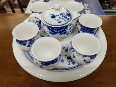 Чайный набор синий из фарфора Красивый чайный набор из  фарфора напрямую из Китая